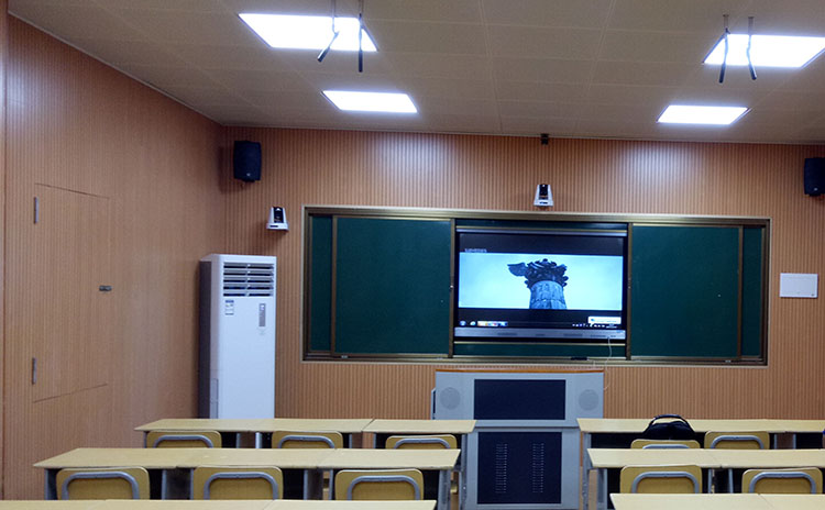 海南?？谀持袑W吸音板工程